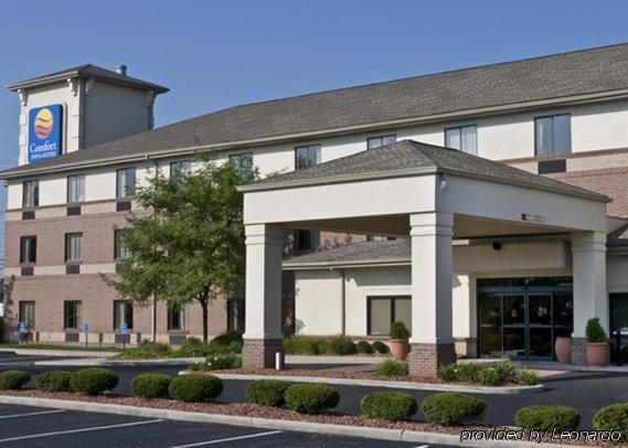Comfort Inn & Suites West Chester - North Cincinnati Exterior photo